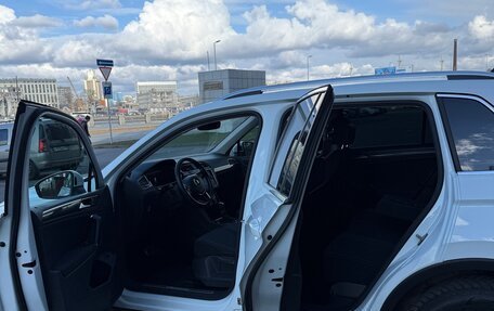 Volkswagen Tiguan II, 2018 год, 2 690 000 рублей, 8 фотография