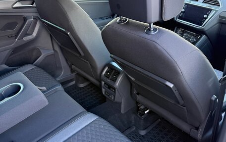 Volkswagen Tiguan II, 2018 год, 2 690 000 рублей, 11 фотография