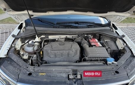 Volkswagen Tiguan II, 2018 год, 2 690 000 рублей, 9 фотография