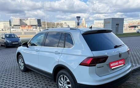 Volkswagen Tiguan II, 2018 год, 2 690 000 рублей, 5 фотография