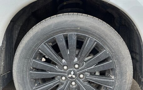 Mitsubishi Outlander III рестайлинг 3, 2022 год, 3 320 000 рублей, 16 фотография