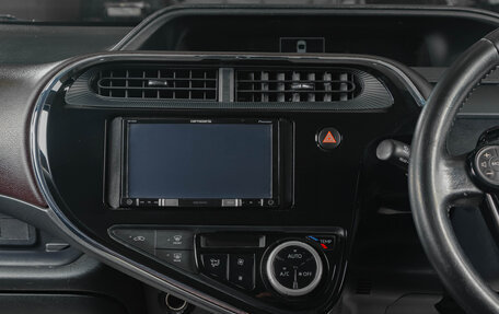 Toyota Aqua I, 2017 год, 1 339 000 рублей, 17 фотография