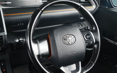 Toyota Sienta II, 2019 год, 1 769 000 рублей, 12 фотография