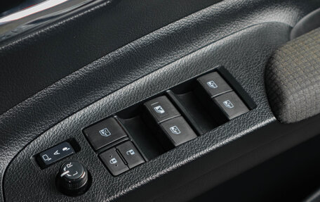 Toyota Sienta II, 2019 год, 1 769 000 рублей, 17 фотография