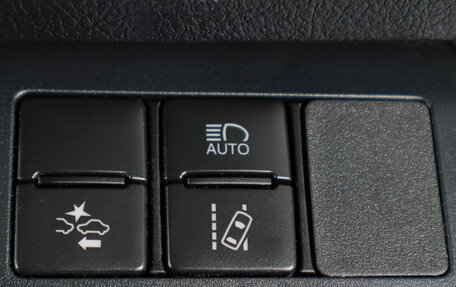 Toyota Sienta II, 2019 год, 1 769 000 рублей, 18 фотография