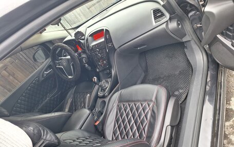 Opel Astra J, 2012 год, 750 000 рублей, 13 фотография