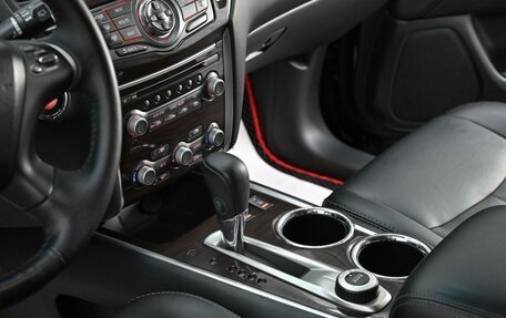 Nissan Pathfinder, 2015 год, 1 595 000 рублей, 11 фотография