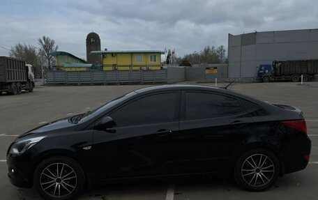 Hyundai Solaris II рестайлинг, 2014 год, 800 000 рублей, 5 фотография