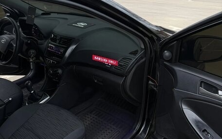 Hyundai Solaris II рестайлинг, 2014 год, 800 000 рублей, 10 фотография