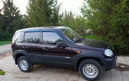 Chevrolet Niva I рестайлинг, 2010 год, 470 000 рублей, 5 фотография