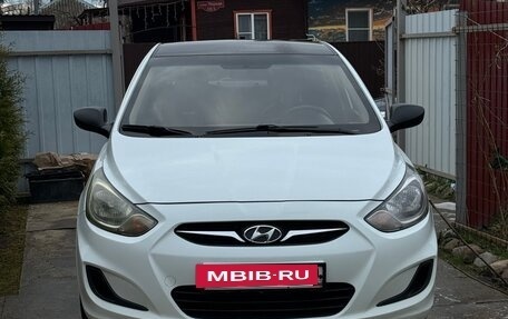 Hyundai Solaris II рестайлинг, 2014 год, 890 000 рублей, 2 фотография