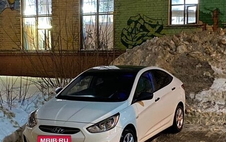 Hyundai Solaris II рестайлинг, 2014 год, 890 000 рублей, 11 фотография