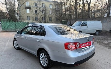 Volkswagen Jetta VI, 2008 год, 700 000 рублей, 4 фотография