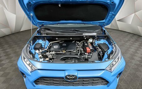 Toyota RAV4, 2020 год, 2 990 000 рублей, 11 фотография