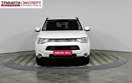 Mitsubishi Outlander III рестайлинг 3, 2013 год, 1 357 000 рублей, 2 фотография