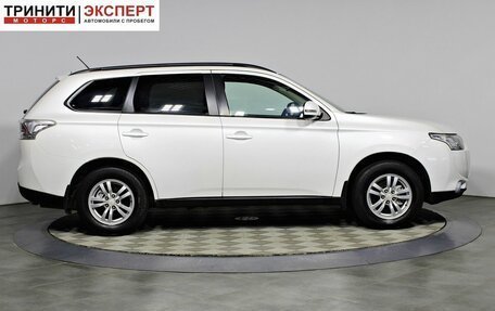 Mitsubishi Outlander III рестайлинг 3, 2013 год, 1 357 000 рублей, 4 фотография