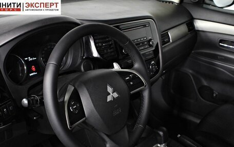 Mitsubishi Outlander III рестайлинг 3, 2013 год, 1 357 000 рублей, 10 фотография
