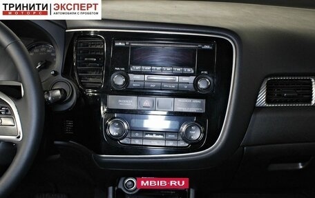 Mitsubishi Outlander III рестайлинг 3, 2013 год, 1 357 000 рублей, 14 фотография