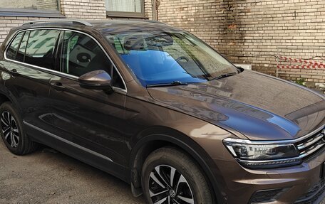 Volkswagen Tiguan II, 2019 год, 2 850 000 рублей, 2 фотография