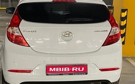 Hyundai Solaris II рестайлинг, 2015 год, 1 000 000 рублей, 1 фотография