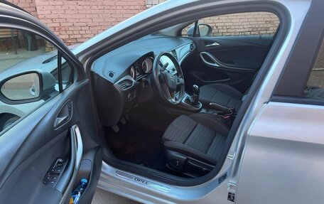 Opel Astra K, 2019 год, 1 350 000 рублей, 7 фотография