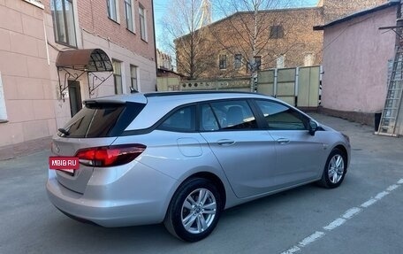 Opel Astra K, 2019 год, 1 350 000 рублей, 4 фотография