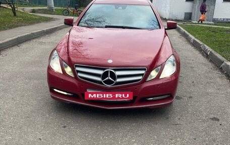Mercedes-Benz E-Класс, 2012 год, 1 750 000 рублей, 6 фотография