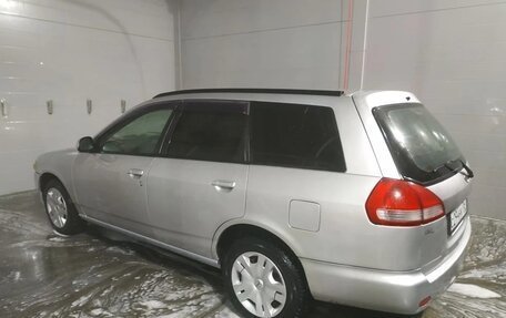 Nissan Wingroad III, 2001 год, 310 000 рублей, 2 фотография