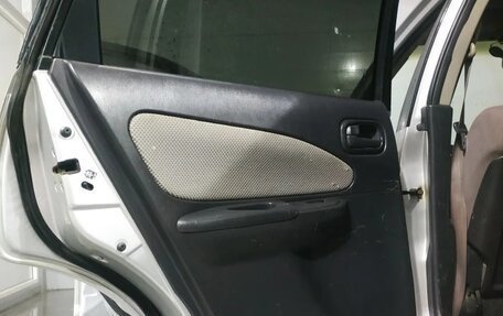 Nissan Wingroad III, 2001 год, 310 000 рублей, 9 фотография