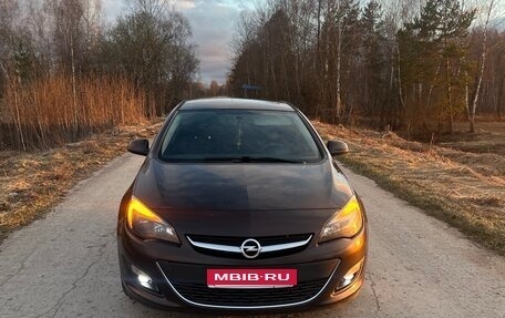Opel Astra J, 2014 год, 850 000 рублей, 1 фотография