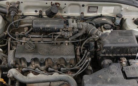 Hyundai Accent II, 2004 год, 300 000 рублей, 21 фотография