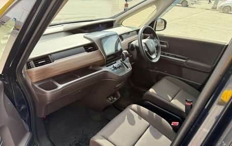 Honda Freed II, 2021 год, 1 840 000 рублей, 12 фотография