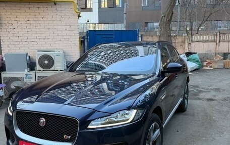 Jaguar F-Pace, 2016 год, 2 850 000 рублей, 2 фотография
