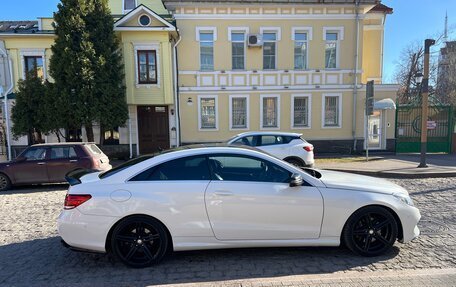 Mercedes-Benz E-Класс, 2013 год, 1 600 000 рублей, 4 фотография