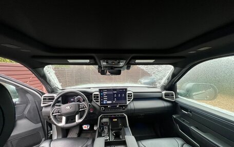 Toyota Tundra, 2022 год, 6 700 000 рублей, 17 фотография