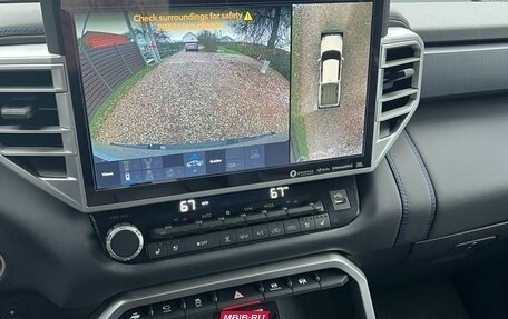 Toyota Tundra, 2022 год, 6 700 000 рублей, 10 фотография