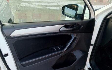 Volkswagen Tiguan II, 2019 год, 2 100 000 рублей, 6 фотография