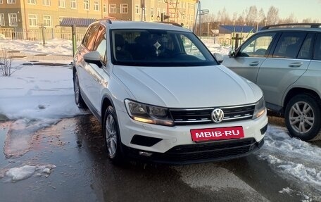 Volkswagen Tiguan II, 2019 год, 2 100 000 рублей, 2 фотография