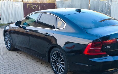 Volvo S90 II рестайлинг, 2018 год, 3 300 000 рублей, 5 фотография