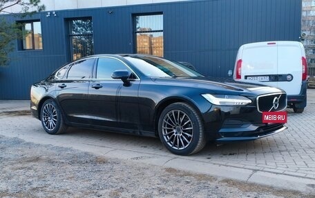 Volvo S90 II рестайлинг, 2018 год, 3 300 000 рублей, 2 фотография