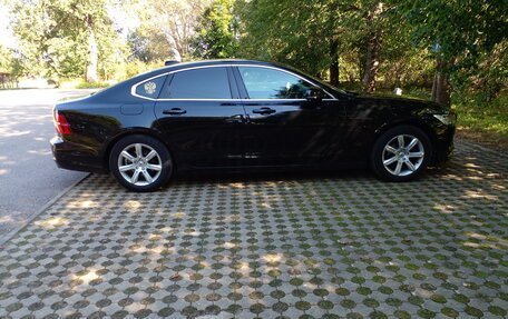 Volvo S90 II рестайлинг, 2018 год, 3 300 000 рублей, 12 фотография