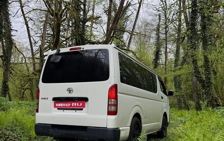 Toyota HiAce H200, 2007 год, 2 100 000 рублей, 2 фотография