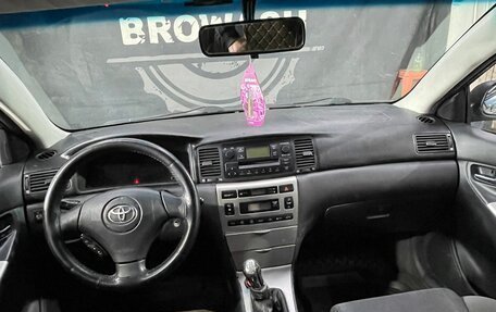 Toyota Corolla, 2004 год, 329 999 рублей, 6 фотография