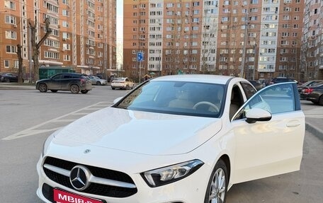 Mercedes-Benz A-Класс, 2022 год, 2 850 000 рублей, 1 фотография