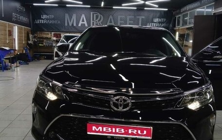Toyota Camry, 2018 год, 2 100 000 рублей, 1 фотография