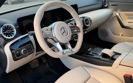 Mercedes-Benz A-Класс, 2022 год, 2 850 000 рублей, 2 фотография