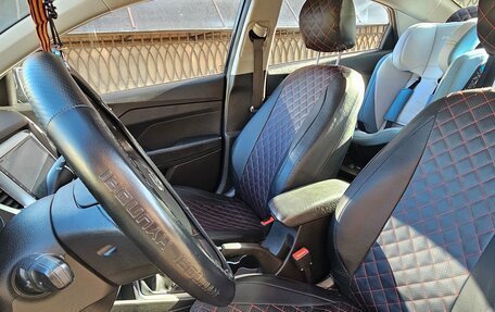 Hyundai Solaris II рестайлинг, 2017 год, 800 000 рублей, 5 фотография