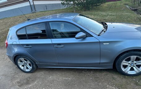 BMW 1 серия, 2007 год, 750 000 рублей, 2 фотография