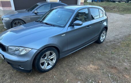 BMW 1 серия, 2007 год, 750 000 рублей, 12 фотография