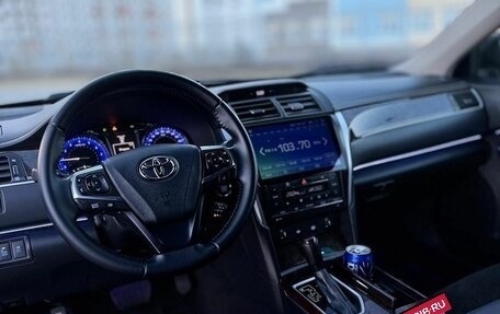 Toyota Camry, 2018 год, 2 100 000 рублей, 13 фотография
